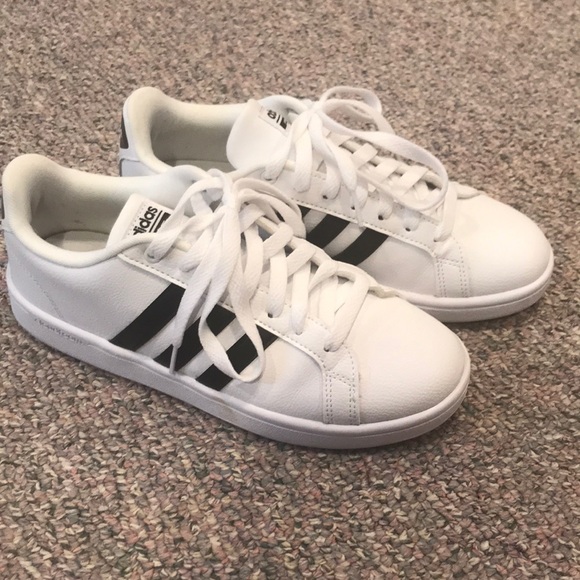 adidas Shoes - Adidas Cloudfoam Advantage